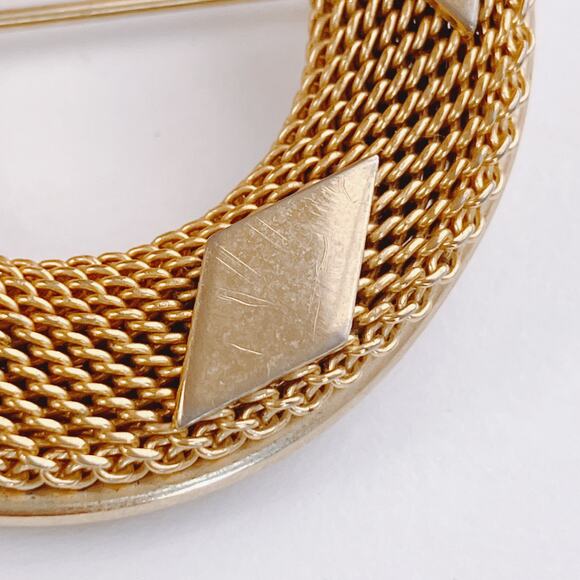 Signed Kramer Mid Century Modern Gold Tone Mesh Circle Brooch Geometric 50s 60s - Picture 5 of 10